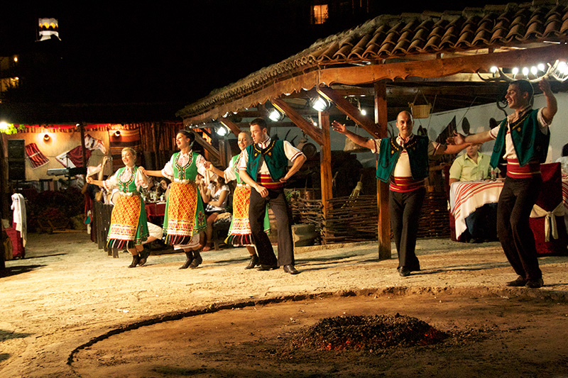 Danse traditionnelle bulgare
